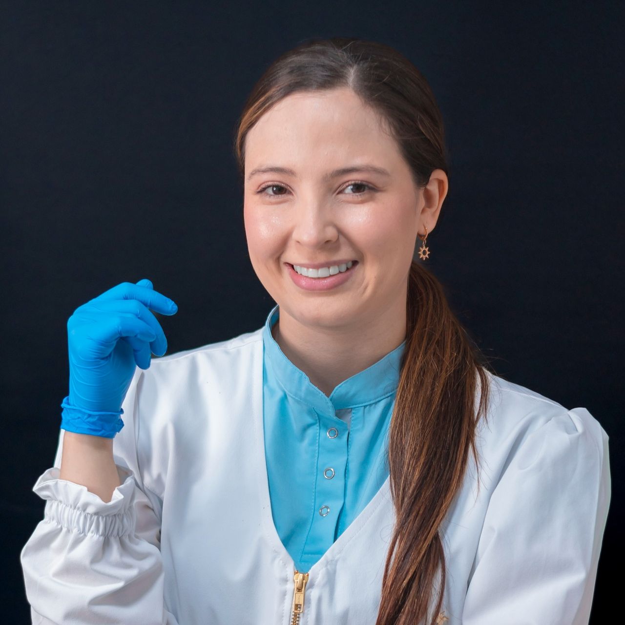 Dra. Camila Paredes - Odontología